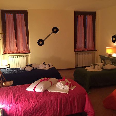 Mantua Hostal מראה חיצוני תמונה