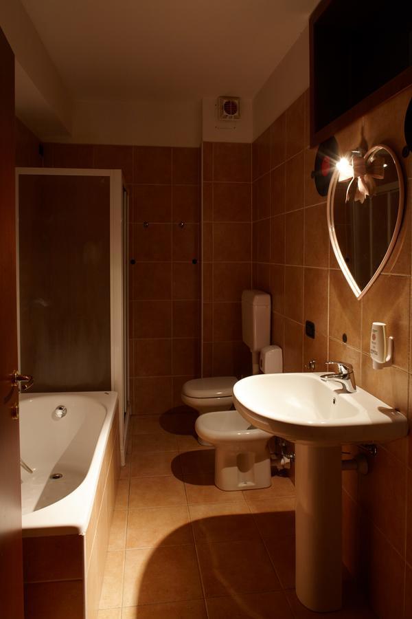 Mantua Hostal מראה חיצוני תמונה